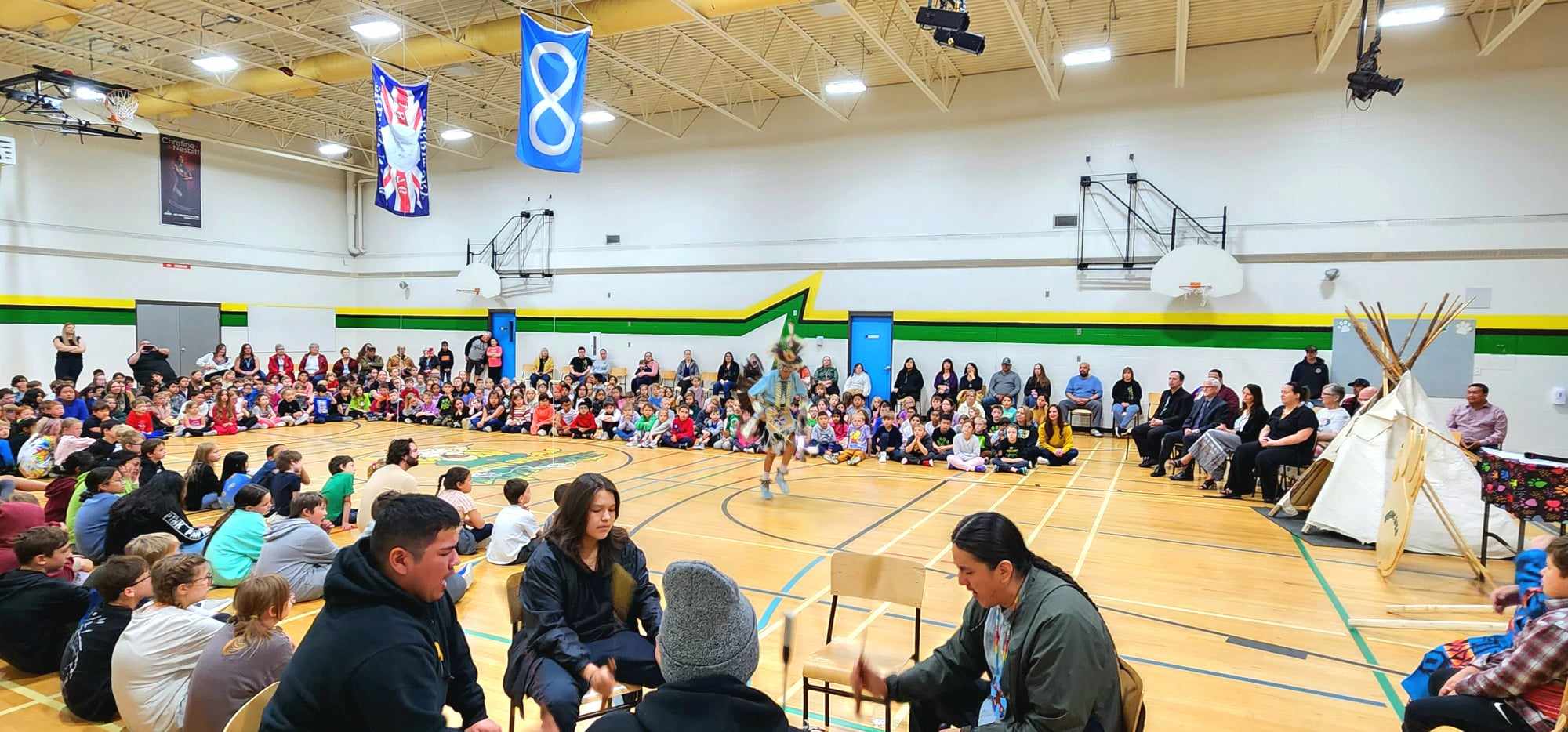 Lloydminster Public schools complete Treaty 6, Métis flag raising : My Lloydminster Now thumbnail